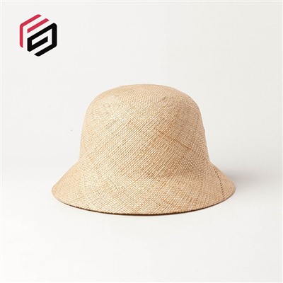 Tkaný klobúk Raffia